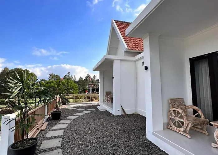 Dangka Mountain View Bed & Breakfast